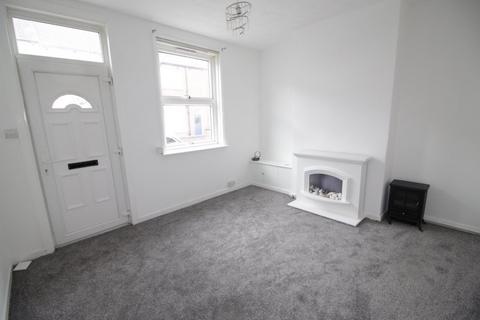 2 bedroom terraced house to rent, New Street, Leeds LS25