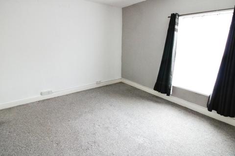 2 bedroom terraced house to rent, New Street, Leeds LS25