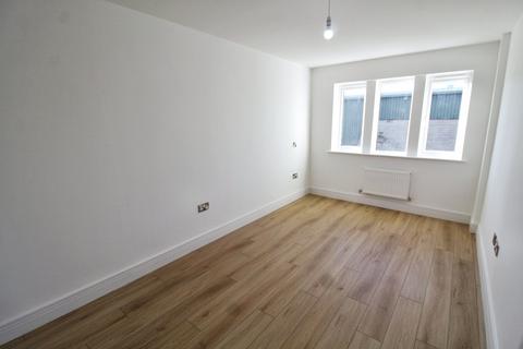 3 bedroom terraced house to rent, Skipton Road, Lancashire BB8