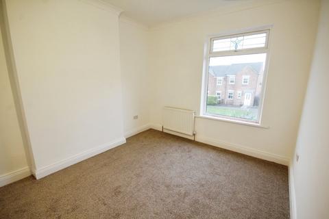 3 bedroom end of terrace house to rent, Ivy Terrace, Durham DH7