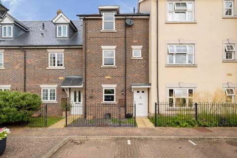 5 bedroom terraced house to rent, Blyth Court, Saffron Walden CB11