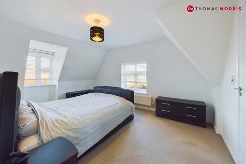 3 bedroom apartment for sale, Gatekeeper Walk, St. Neots PE19