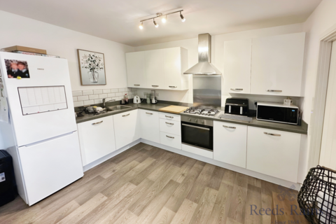 3 Arthur Cratchley Grove, Stoke-on-trent, ST4 8ZR