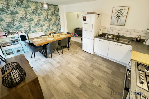 3 Arthur Cratchley Grove, Stoke-on-trent, ST4 8ZR
