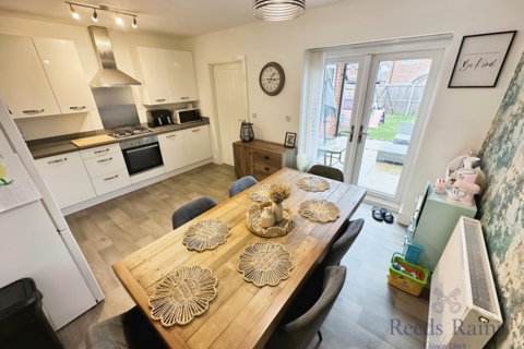 3 Arthur Cratchley Grove, Stoke-on-trent, ST4 8ZR