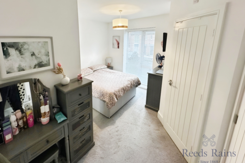 3 Arthur Cratchley Grove, Stoke-on-trent, ST4 8ZR