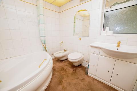 2 bedroom bungalow for sale, Bourne Avenue, Nottingham NG17