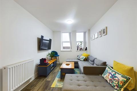 2 bedroom flat for sale, Mercury Gardens, Romford RM1