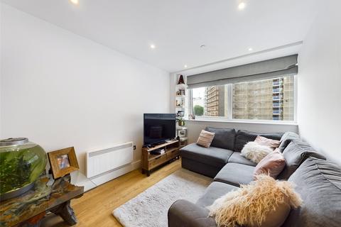 1 bedroom flat for sale, South Street, Romford RM1