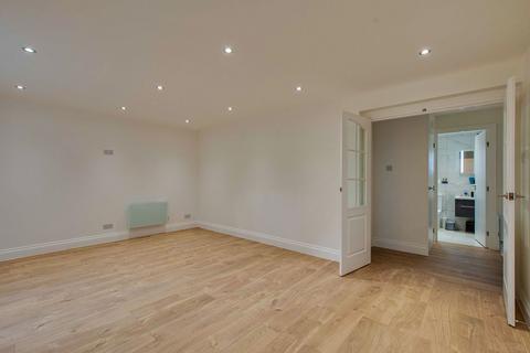 2 bedroom flat for sale, Bond Road, Kent ME8