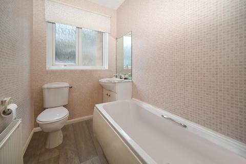 2 bedroom semi-detached bungalow for sale, Rufford Close, Yeadon, Leeds