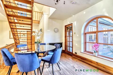 84 Ashover Road, Old Tupton, Chesterfield, S42 6HJ