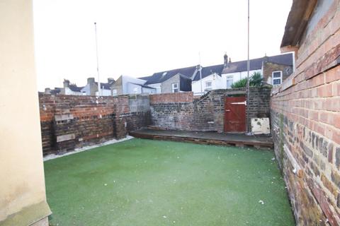 3 bedroom terraced house to rent, Meyrick Road, Sheerness, Kent, ME12