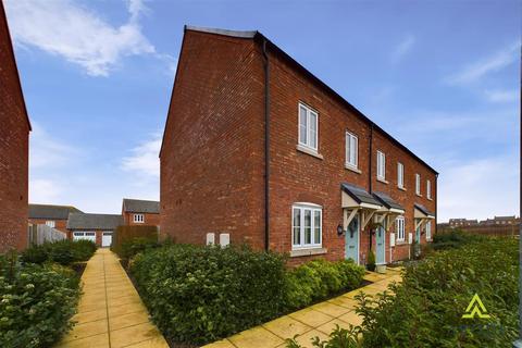 3 bedroom end of terrace house for sale, Bluebell Way, Tutbury DE13