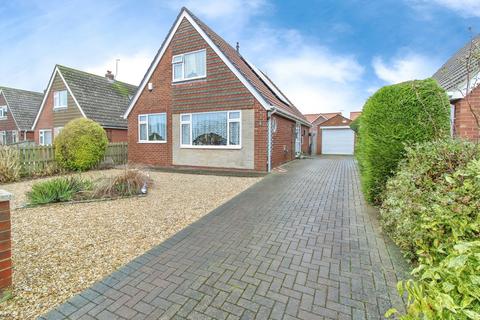 3 bedroom detached bungalow for sale, Londesborough Park, Scarborough, YO12