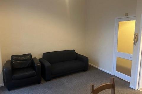 1 bedroom flat to rent, Beaconsfield, Manchester M14