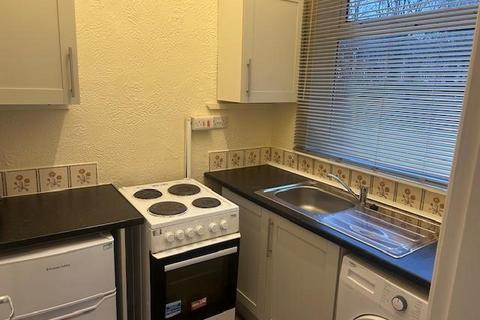 1 bedroom flat to rent, Beaconsfield, Manchester M14