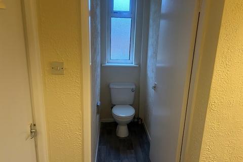 1 bedroom flat to rent, Beaconsfield, Manchester M14