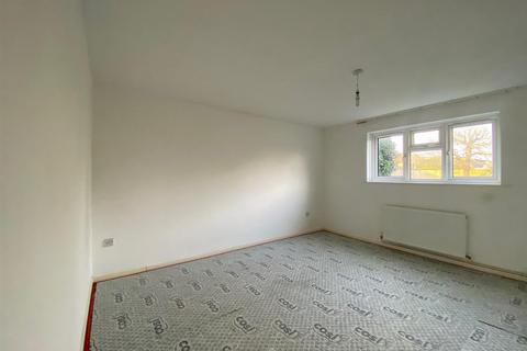 2 bedroom flat to rent, Littlehampton Road, Worthing