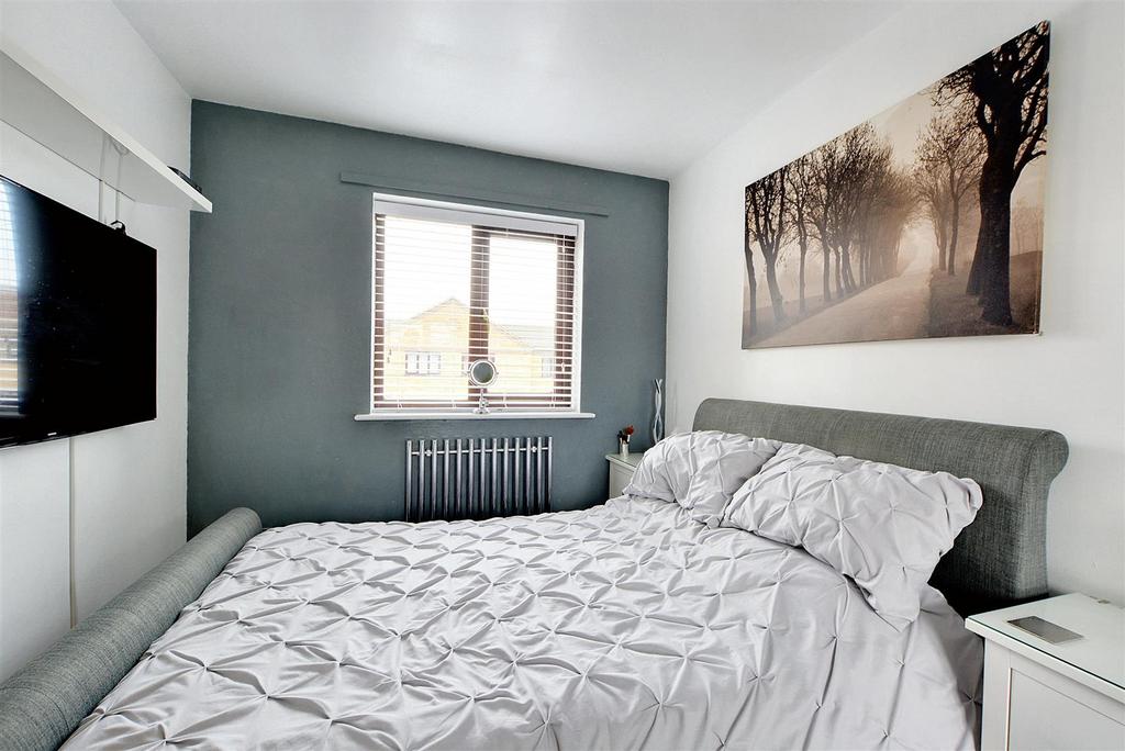 Bedroom 1 1.jpeg