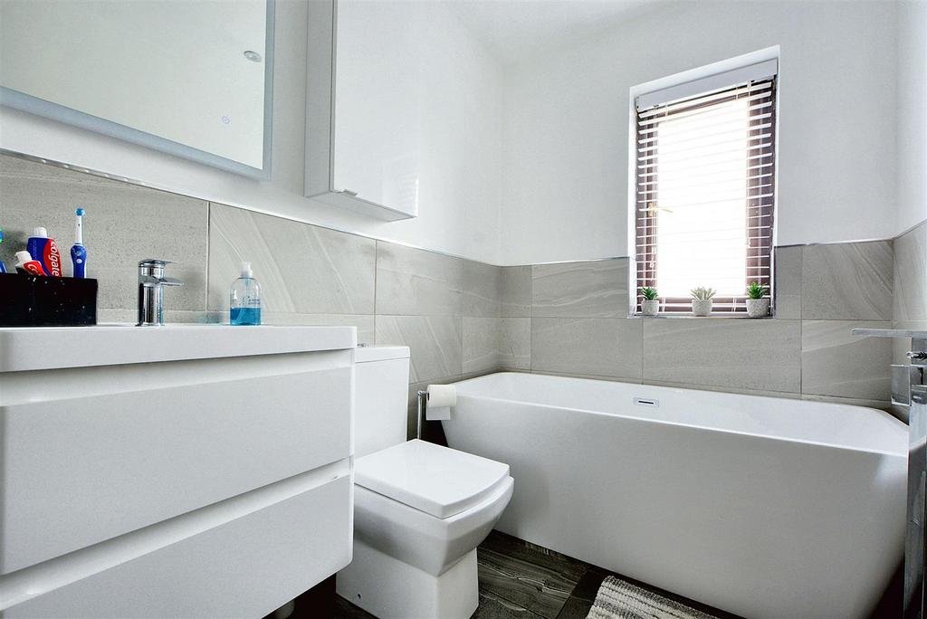 Shower Room 3.jpeg