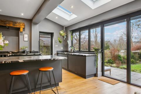 21 Warren Avenue, Bromley, BR1 4BP
