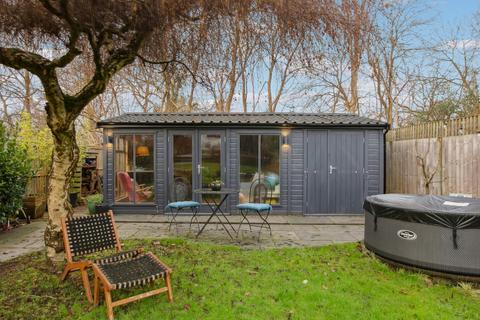 21 Warren Avenue, Bromley, BR1 4BP