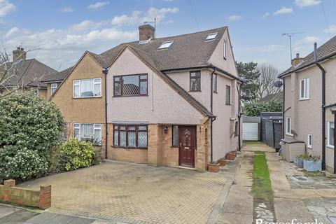 4 bedroom semi-detached house for sale, Trent Avenue, Upminster, RM14