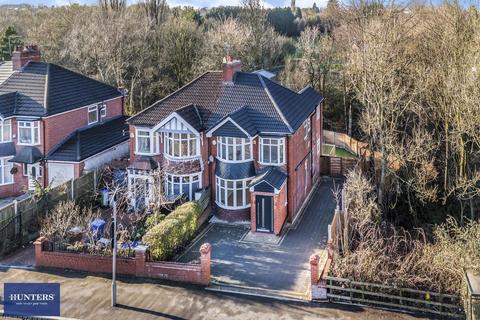 4 bedroom semi-detached house for sale, Manchester New Road, Alkrington M24