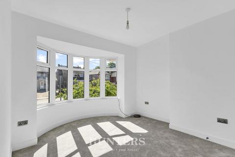 4 bedroom semi-detached house for sale, Manchester New Road, Alkrington M24