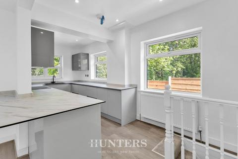 4 bedroom semi-detached house for sale, Manchester New Road, Alkrington M24