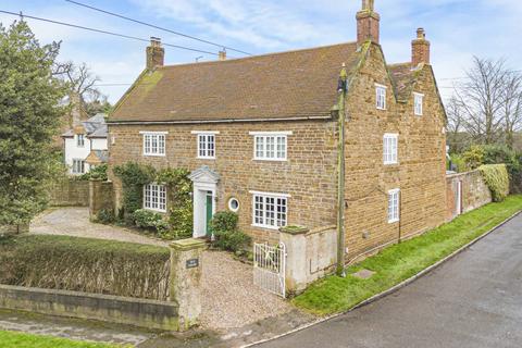 6 bedroom detached house for sale, Staverton, South Northamptonshire