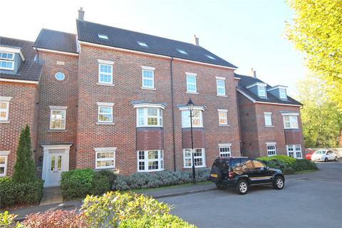 2 bedroom flat to rent, De Soissons Close, Welwyn Garden City, Hertfordshire, AL8