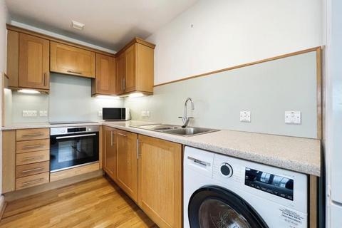 3 bedroom apartment to rent, Lower Burlington Road, Bristol BS20