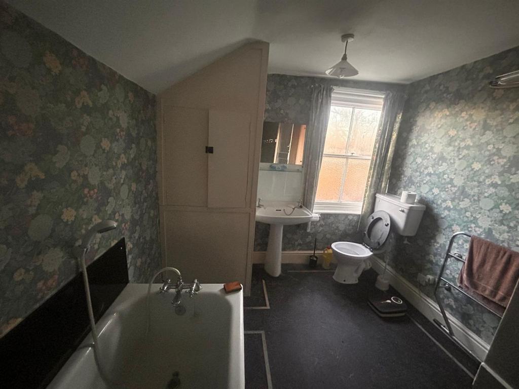 The Grange, Rectory Road, Roos, HU12 0 HT