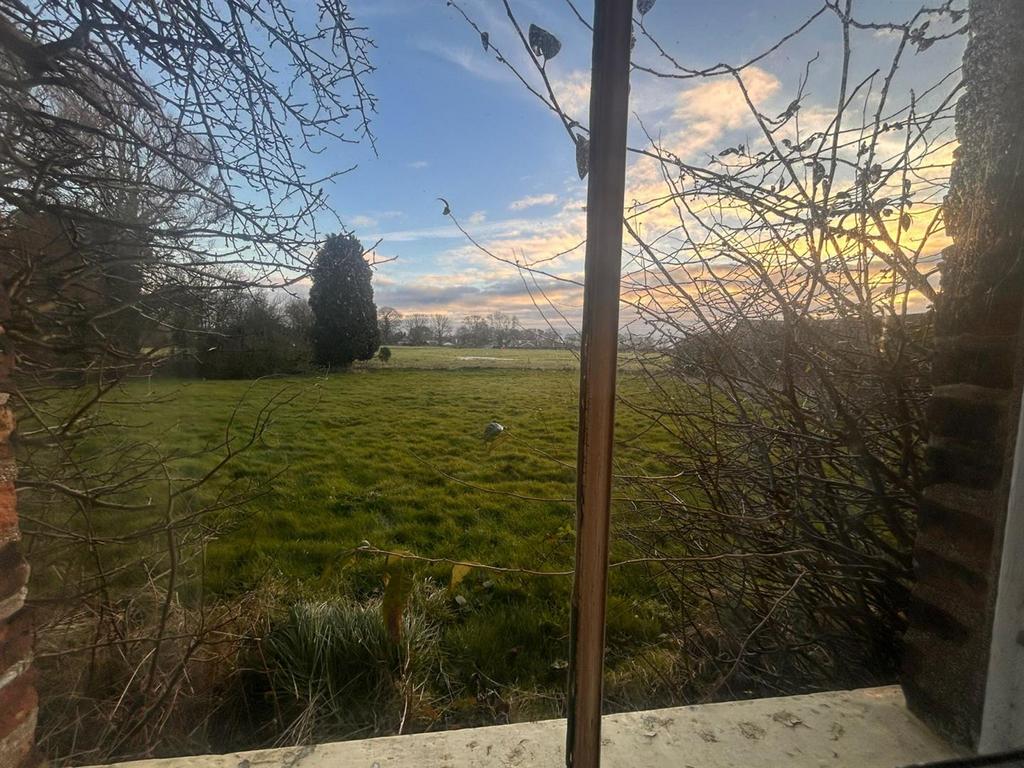 The Grange, Rectory Road, Roos, HU12 0 HT