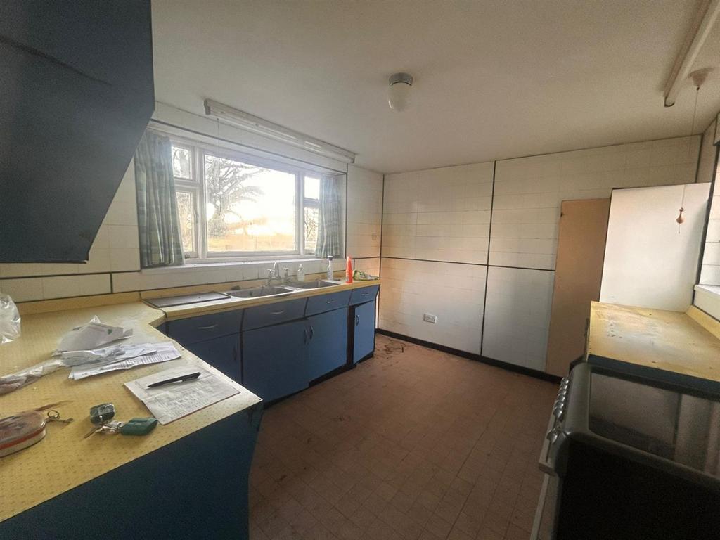 The Grange, Rectory Road, Roos, HU12 0 HT