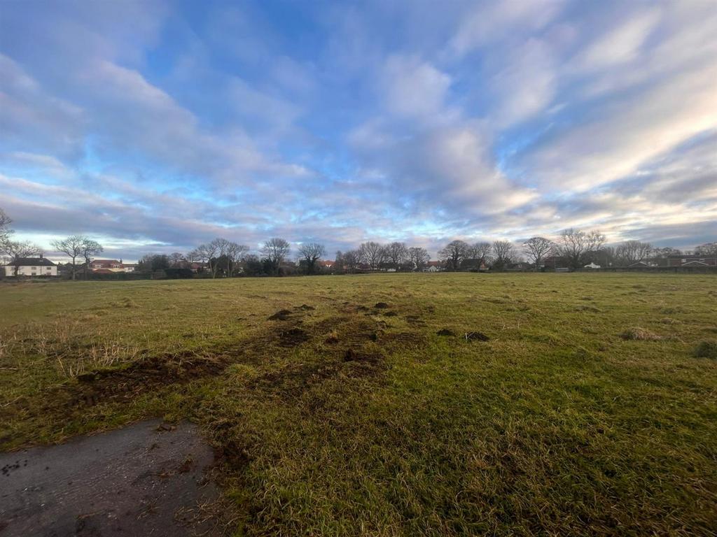 The Grange, Rectory Road, Roos, HU12 0 HT