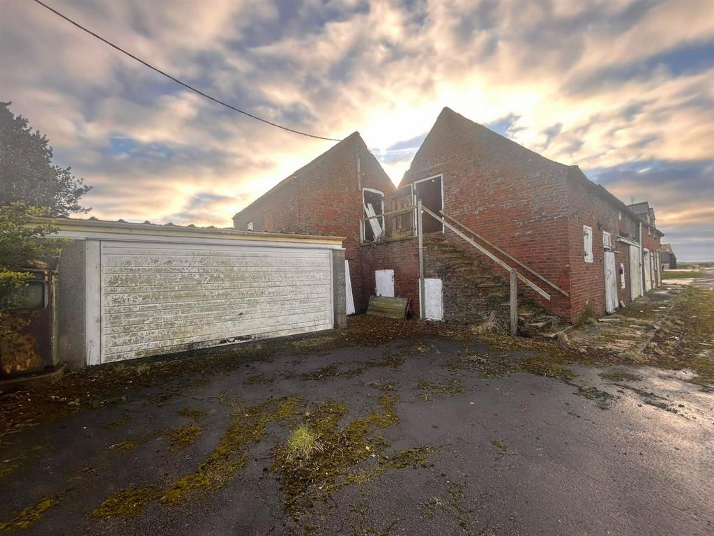 The Grange, Rectory Road, Roos, HU12 0 HT