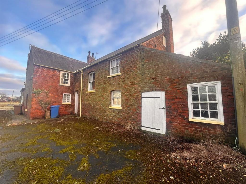 The Grange, Rectory Road, Roos, HU12 0 HT