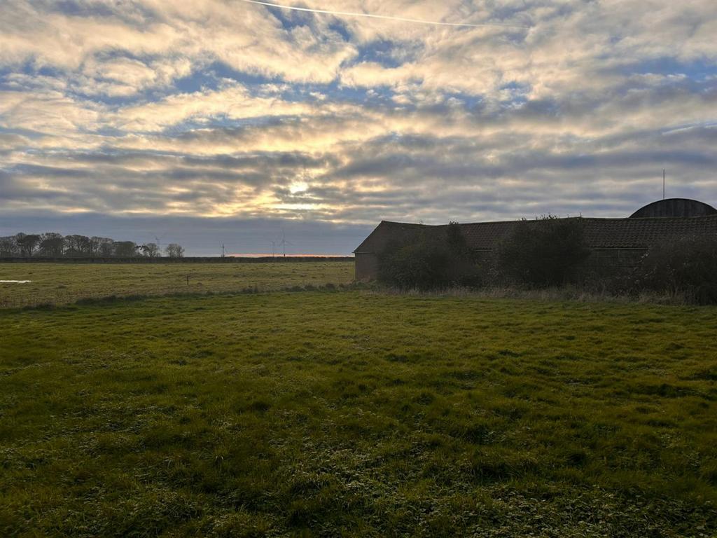 The Grange, Rectory Road, Roos, HU12 0 HT