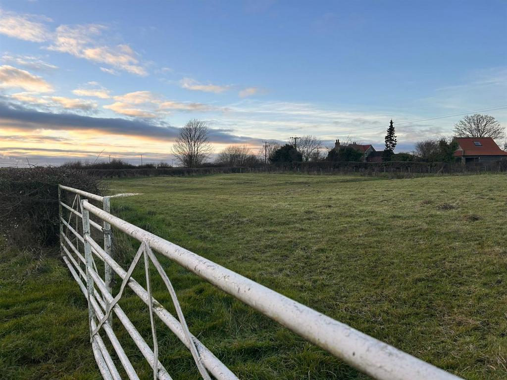 The Grange, Rectory Road, Roos, HU12 0 HT