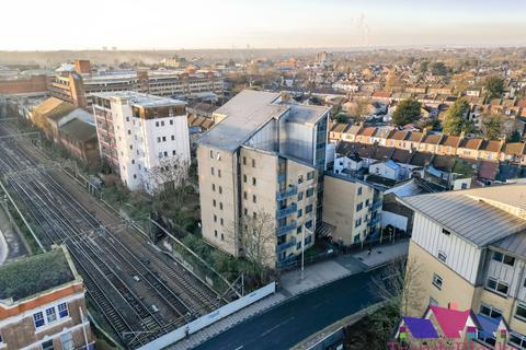 3 bedroom maisonette for sale, Hainault Street, Ilford IG1