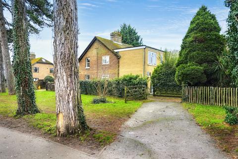 3 bedroom semi-detached house for sale, Queens Road, Maidstone, ME16