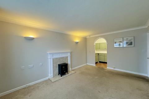 1 bedroom apartment for sale, Station Road, Thorpe Bay, SS1