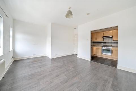 Flat B, 7 Old Bromley Road, Bromley, BR1 4LB