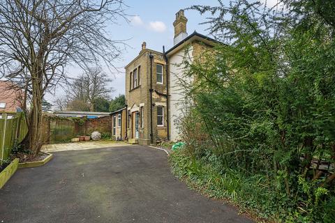 2 bedroom semi-detached house for sale, Spring Crescent, Portswood, Southampton, Hampshire, SO17