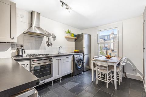 Flat 2, 8 Rattray Road, London, SW2 1BD