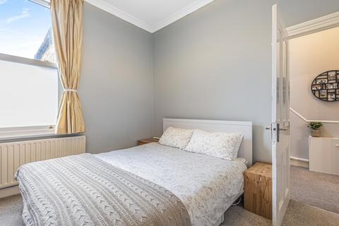 Flat 2, 8 Rattray Road, London, SW2 1BD