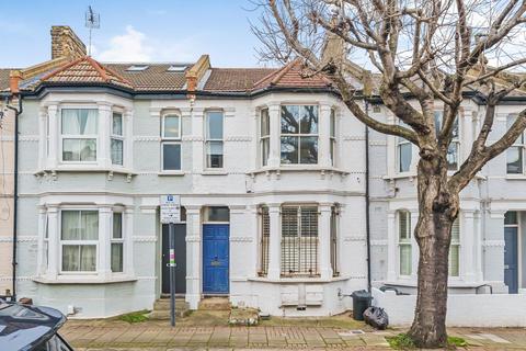 2 bedroom flat for sale, Eversleigh Road, Battersea